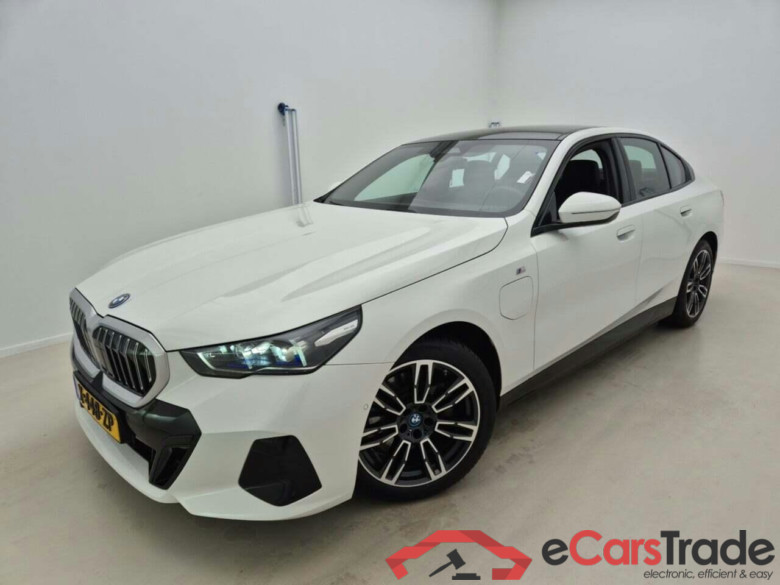 BMW 5-serie 530e M-Sport #1
