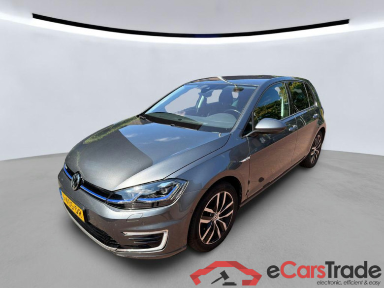 VOLKSWAGEN e-Golf 100 kW #1