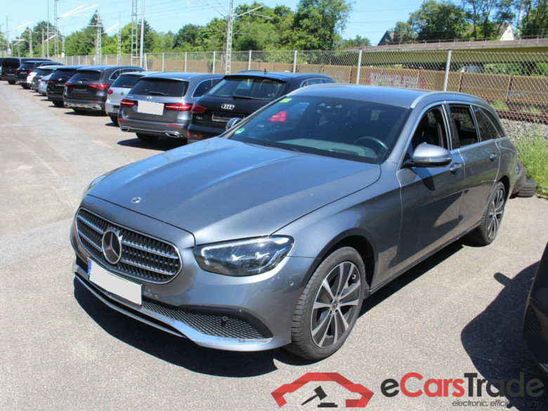 E -Klasse T-Modell E 300 de 4Matic (213.211)Avantgarde 2.0 225KW AT9 E6d #1