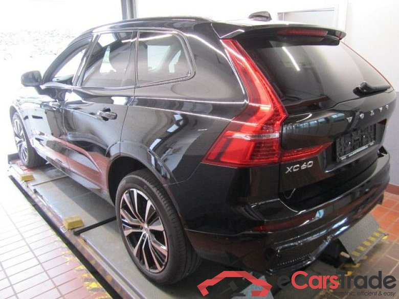 Volvo XC60 (03.2017->) DE - SUV5 B5 (Benzin) AWD EU6d, Ultimate Dark Mild-Hybrid, (Facelift) 2022 - 202 #4