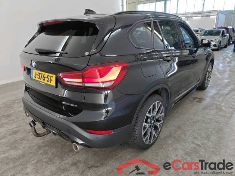 BMW X1 sDrive20iA Sport Line 5d + Pano #2