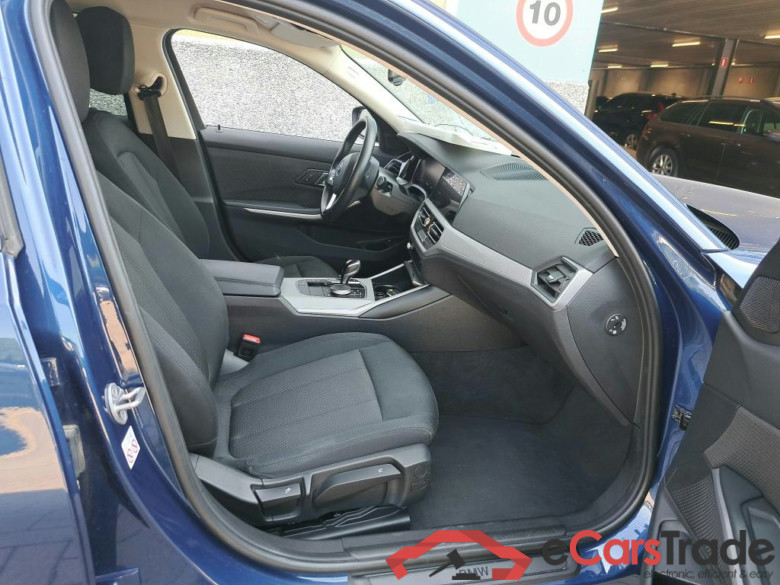 BMW - BMW 3 TOURING 320e 204PK Business Edition With Climatic & Navigation & Cruise Control & Park Sensors Front & Rear * HYBRID * #3