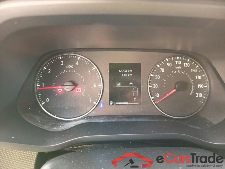 RENAULT Trafic / 2021 / 4P / furgón Furgón L1H1 Blue dCi 96 Kw (130 CV) (AC) #4