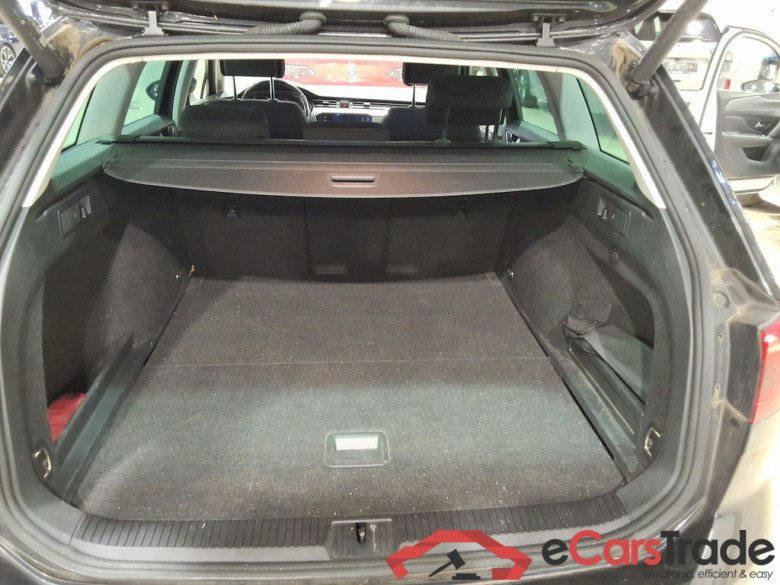 VOLKSWAGEN PASSAT VARIANT 2.0 TDI 90KW MSQ VARIANT STYLE BUSINESS #3