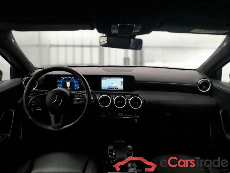 MERCEDES-BENZ CLASSE A / 2018 / 5P / BERLINA A 180 D AUTOMATIC BUSINESS EXTRA #3