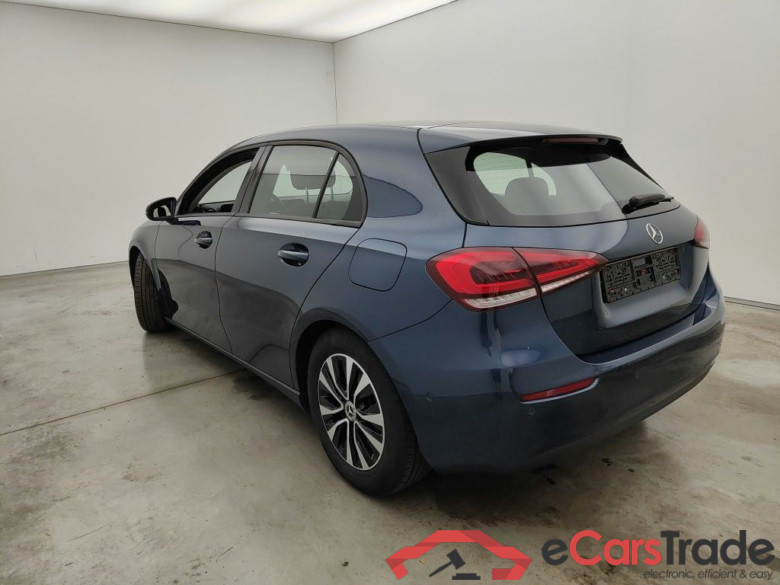 MERCEDES CLASSE A DIESEL (W177) A 180 d 116 Business Solution Essential 5d #3
