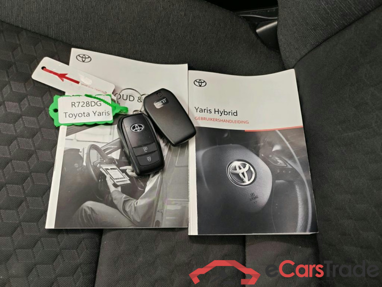Toyota Yaris 1.5 Hybrid Dynamic Automaat 5d #4