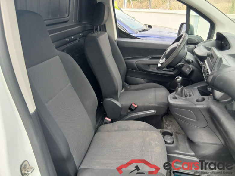 PEUGEOT Partner / 2018 / 3P / furgón derivado de turismo Pro Standard 600kg BlueHDi 73kW (AC) #6