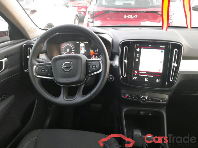 VOLVO XC40 / 2017 / 5P / todoterreno 1.5 T4 Twin Recharge Inscription Ex Auto #3