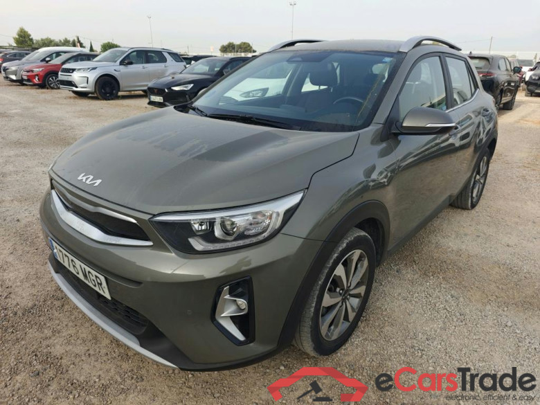 KIA Stonic / 2017 / 5P / todoterreno 1.0 T-GDi 88kW (120CV) MHEV iMT Drive #1