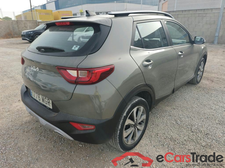 KIA Stonic / 2017 / 5P / todoterreno 1.0 T-GDi 88kW (120CV) MHEV iMT Drive #2