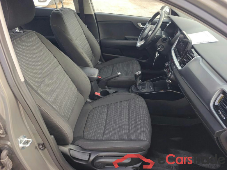 KIA Stonic / 2017 / 5P / todoterreno 1.0 T-GDi 88kW (120CV) MHEV iMT Drive #6