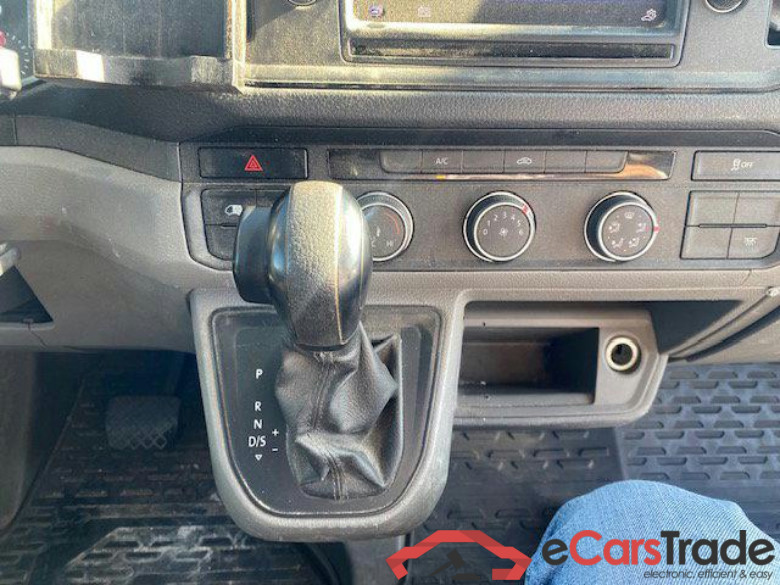 VOLKSWAGEN Crafter 50 Fourgon Mwb Hr Crafter 50 Fourgon L3H3 2,0 l TDI EU6 SCR RWD BMT 177ch (130KW) Boîte 8 vitesses automatique #5