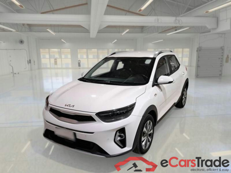 KIA Stonic / 2017 / 5P / SUV 1.0 T-GDI 74KW MHEV URBAN