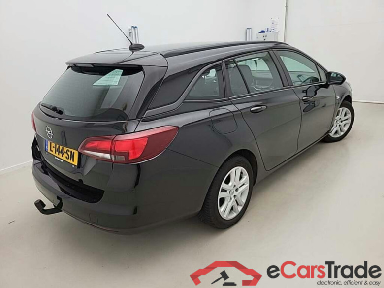 OPEL Astra Sports Tourer 1.2 Turbo Edition #2