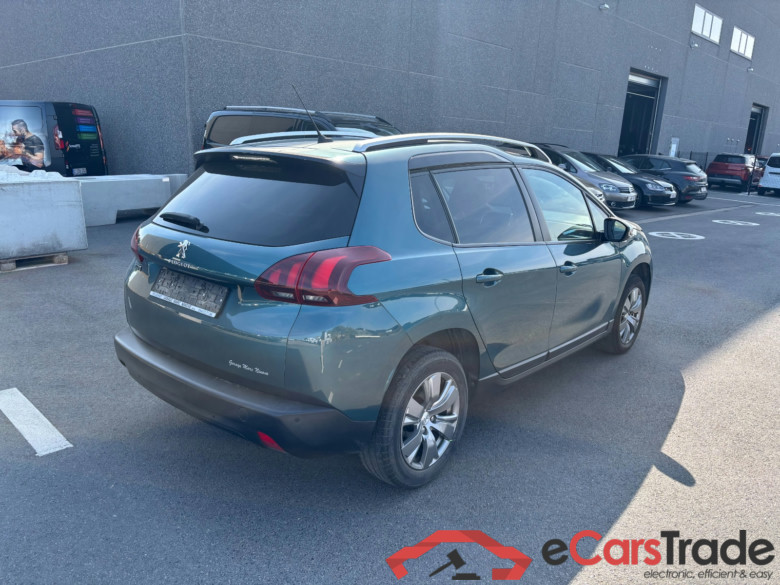 Peugeot 2008 1.2 PureTech Style Aut. Display Klima PDC ... #4