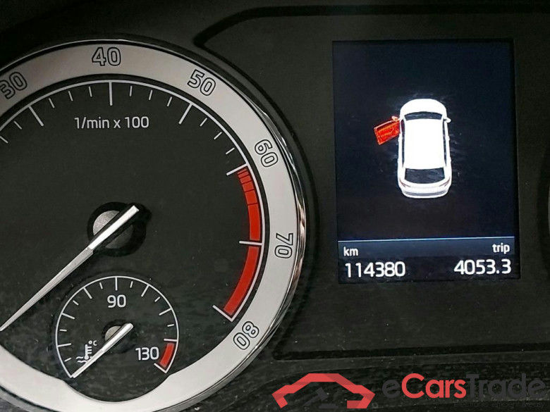 SKODA - SKO KAROQ TSI 110PK Ambition Pack Corporate With Heated Seats & Family II & Safety & Kessy & PDC Front & Rear & Camera  * PETROL * #5