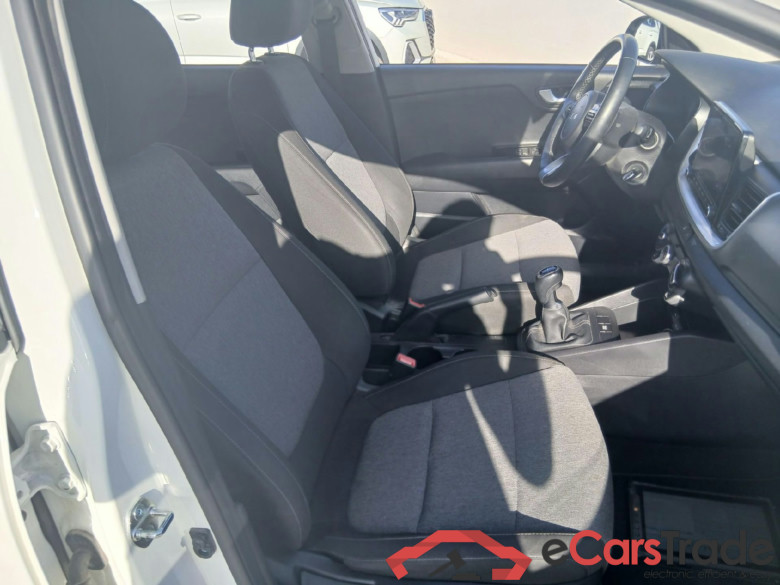 KIA Stonic / 2017 / 5P / todoterreno 1.0 T-GDi 74kW (100CV) MHEV iMT Concept #6