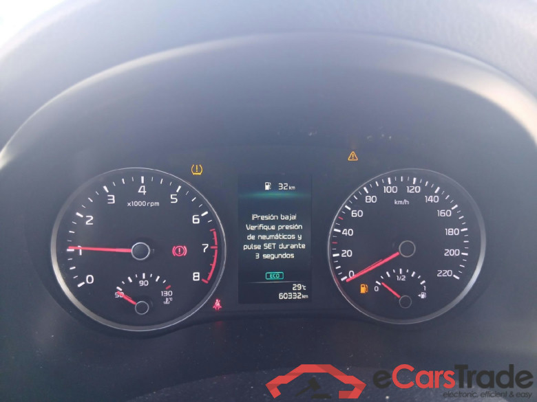 KIA Stonic / 2017 / 5P / todoterreno 1.0 T-GDi 74kW (100CV) MHEV iMT Concept #4