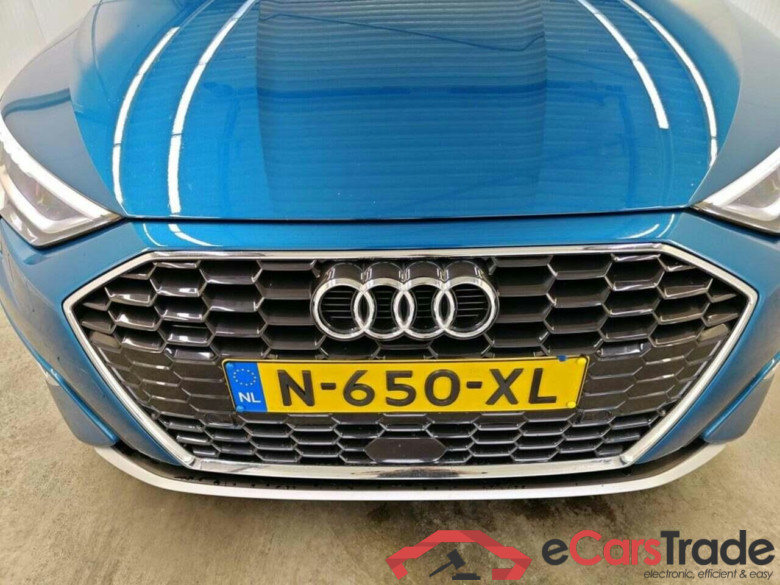 AUDI A3 Sportback 30 TFSI Adv edition #4