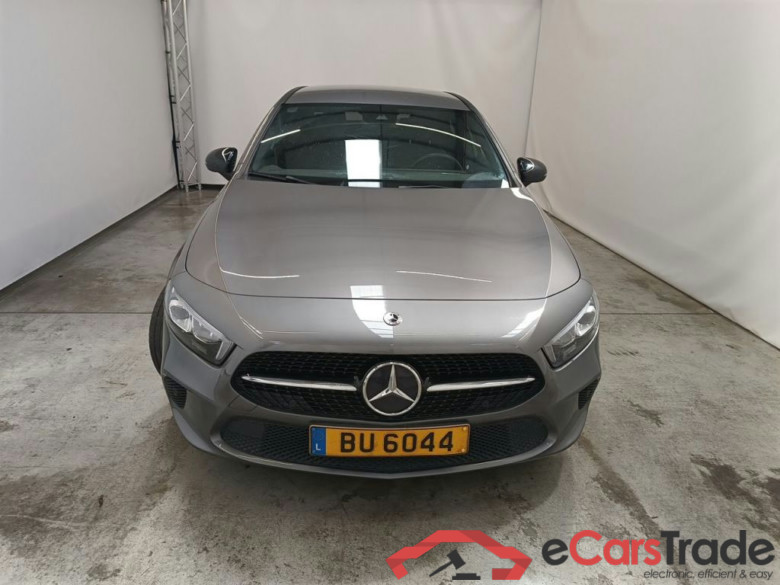 MERCEDES CLASSE A SEDAN DIESEL (V177) A 200 d 150hp Luxury Line 4d