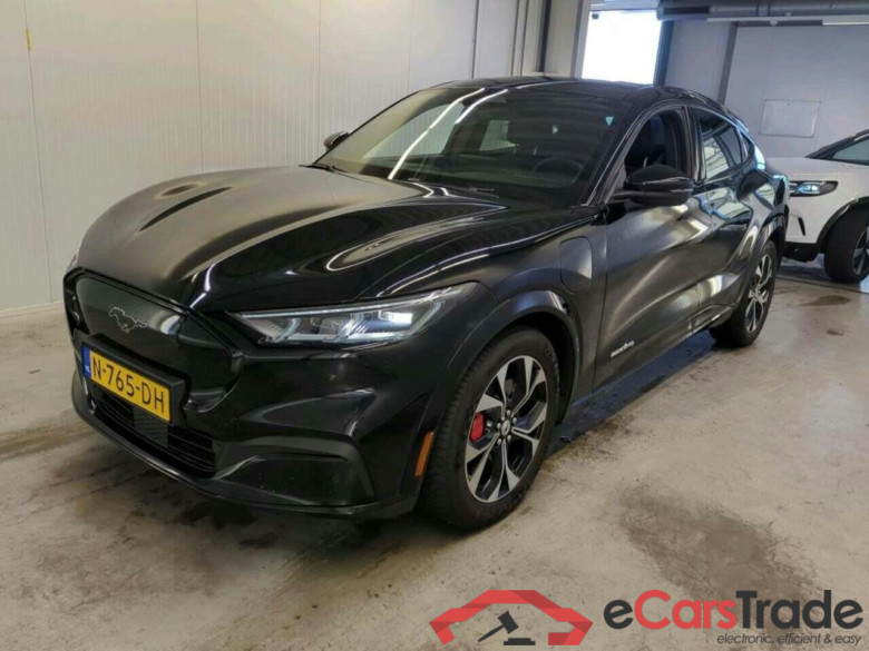FORD Mustang Mach-E AWD 75 kWh #1