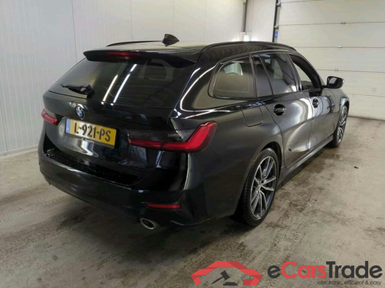 BMW 3-serie Touring 318i Business Ed. #2