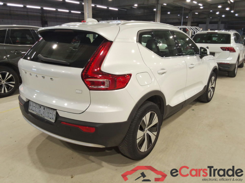 VOLVO XC40 1.5 T4 PHEV PLUS DARK DESIGN DCT #4