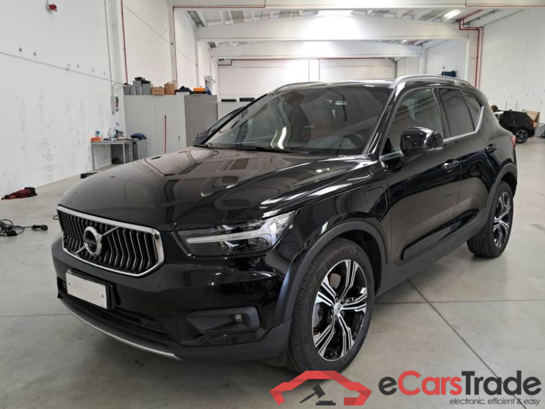 VOLVO XC40 / 2017 / 5P / SUV T4 PLUG-IN HYBRID AUTO RECHARGE INSCR. #1