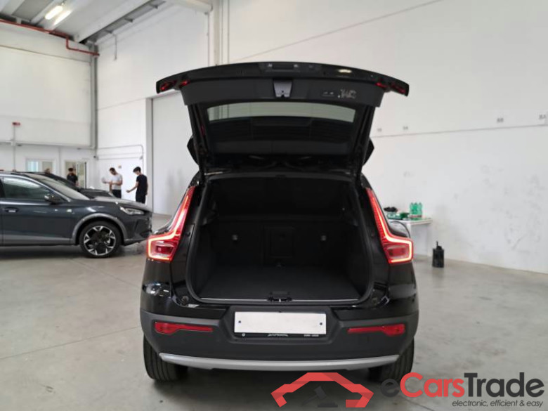 VOLVO XC40 / 2017 / 5P / SUV T4 PLUG-IN HYBRID AUTO RECHARGE INSCR. #5
