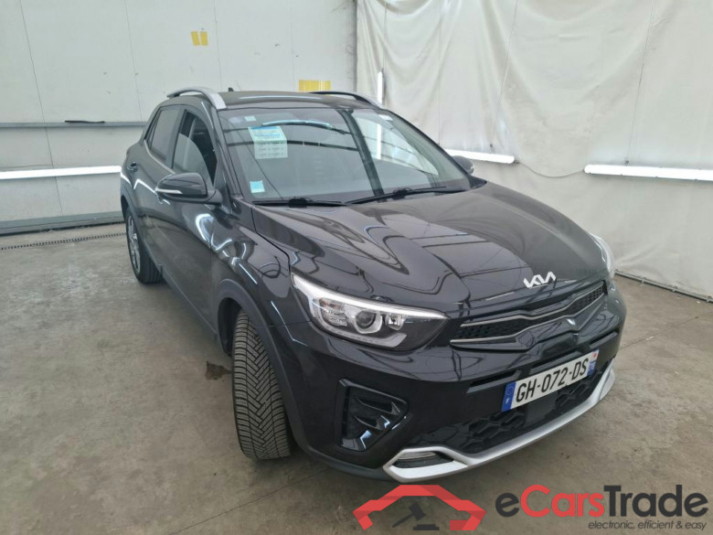 KIA Stonic / 2020 / 5P / SUV 1.0 T-GDI 120 MHEV GT LINE BUSI DCT7 #4