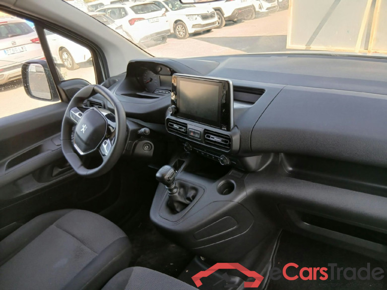 PEUGEOT Partner / 2018 / 4P / furgón derivado de turismo Premium Standard 600kg BlueHDi 73kW #3