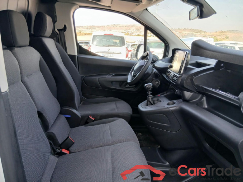 PEUGEOT Partner / 2018 / 4P / furgón derivado de turismo Premium Standard 600kg BlueHDi 73kW #6