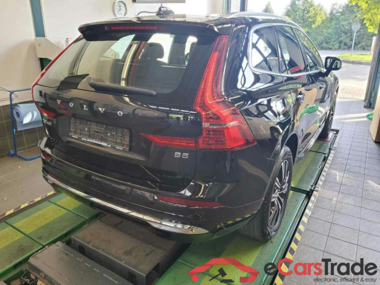 Volvo XC60 (03.2017->) DE - SUV5 B5 (Benzin) 2WD EU6d, Inscription Mild-Hybrid, (Facelift) 2021 - 2022 #3