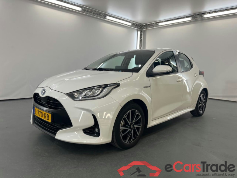 TOYOTA Yaris 1.5 Hybrid Dynamic #1