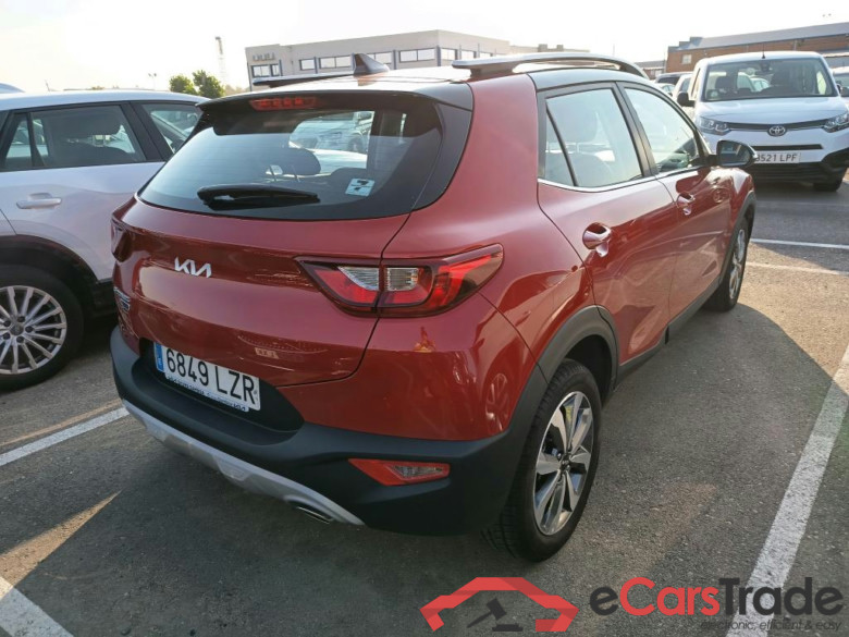KIA Stonic / 2017 / 5P / todoterreno 1.0 T-GDi 88kW (120CV) MHEV Drive DCT #2