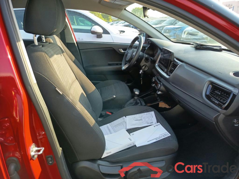 KIA Stonic / 2017 / 5P / todoterreno 1.0 T-GDi 88kW (120CV) MHEV Drive DCT #6