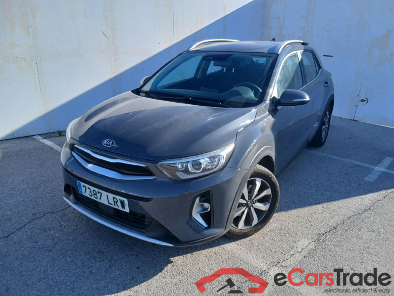 KIA Stonic / 2017 / 5P / todoterreno 1.0 T-GDi 88kW (120CV) MHEV iMT Drive #1