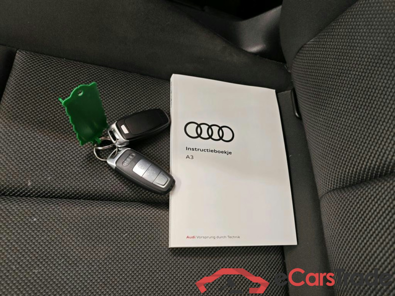Audi A3 Sportback 30 TFSI S tronic Pro Line 5d #4