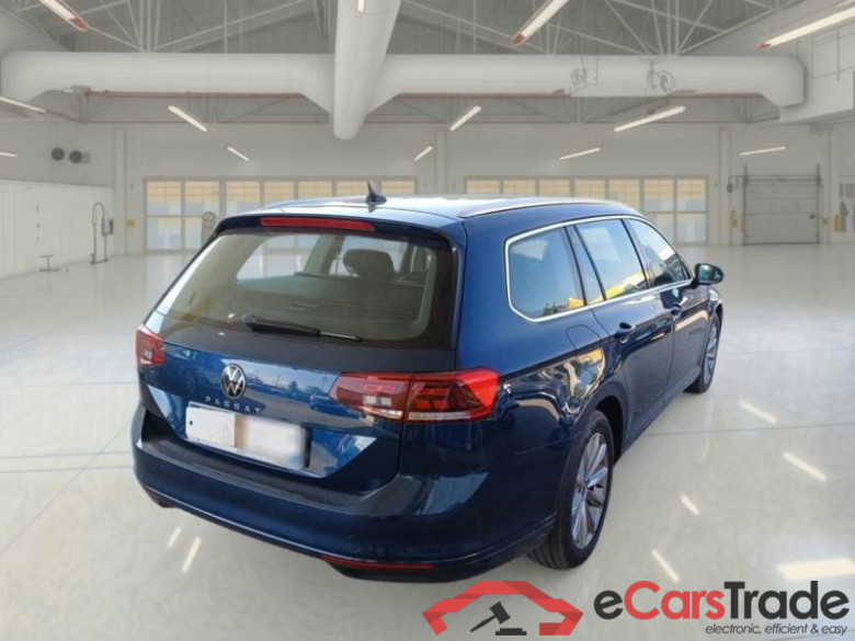 VOLKSWAGEN PASSAT / 2019 / 5P / STATION WAGON VAR. 2.0TDI SCR EVO 110KW BUSINESS DSG #2