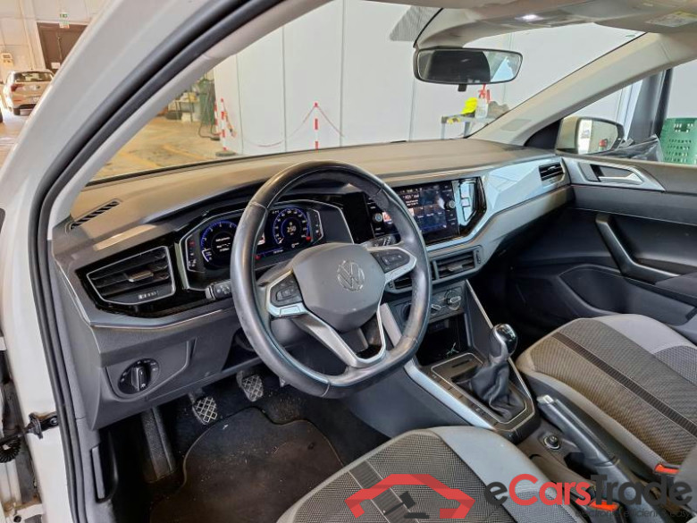 VOLKSWAGEN POLO / 2021 / 5P / BERLINA 1.0 TSI STYLE #3