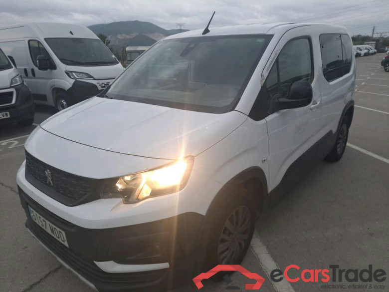 PEUGEOT Rifter / 2018 / 4P / combi Active Standard BlueHDi 73kW (IND) (CX2) #1