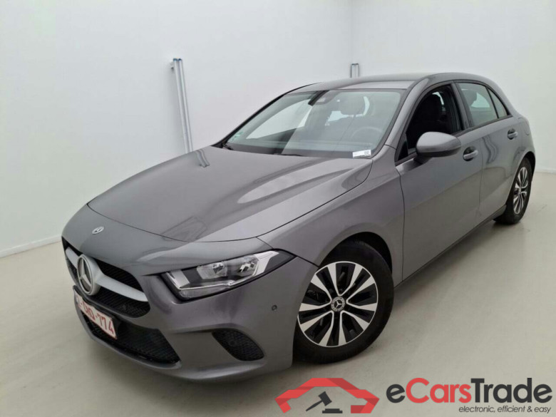 Mercedes A 180 Aut. Navi KeylessGo Camera Klima PDC ...