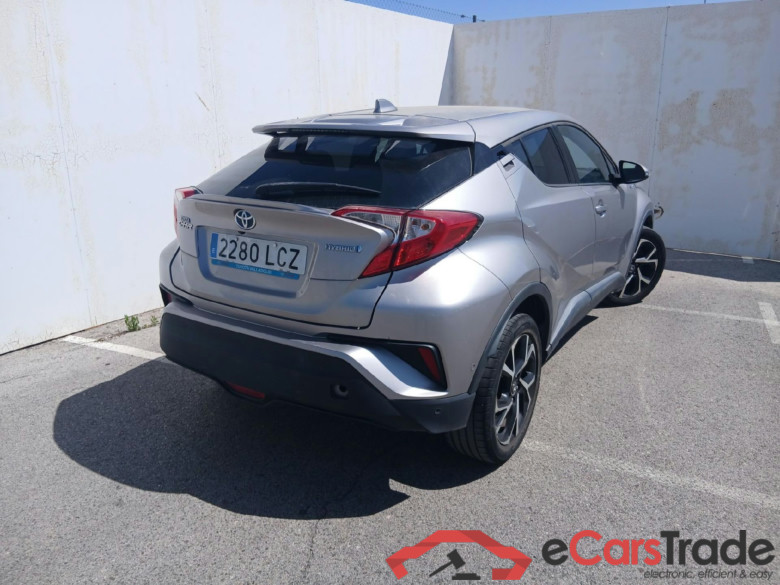 TOYOTA C-HR / 2016 / 5P / todoterreno 1.8 125H Advance (CX) #2