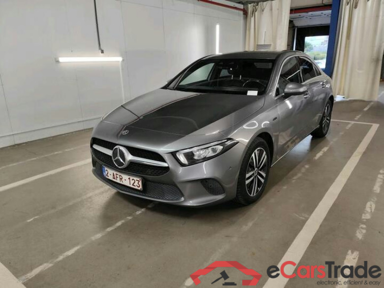 Mercedes A-Klasse Limousine A-Klasse Limousine A 250e Business Solution 160kW/218pk  4D/P Auto-8 #1