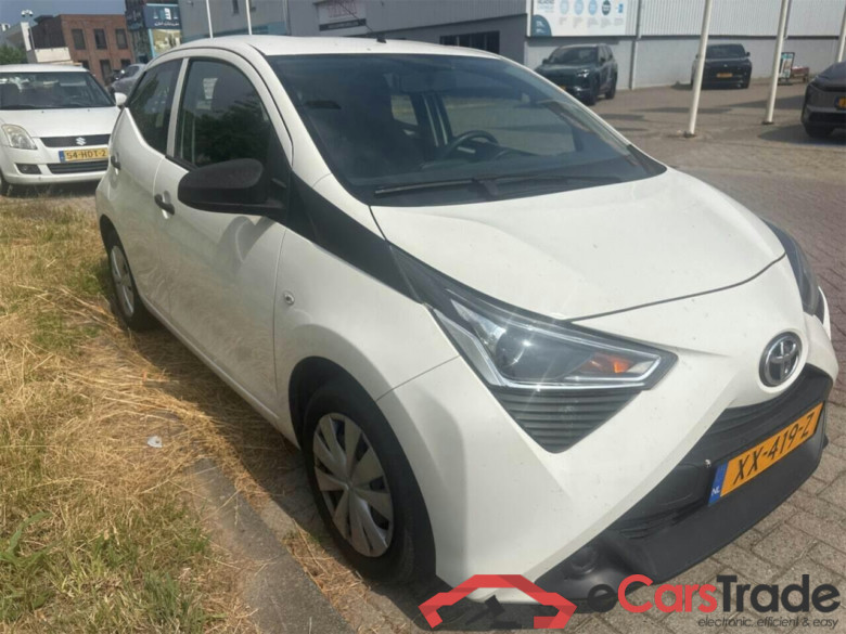 TOYOTA Aygo 1.0 VVT-i x-fun #2