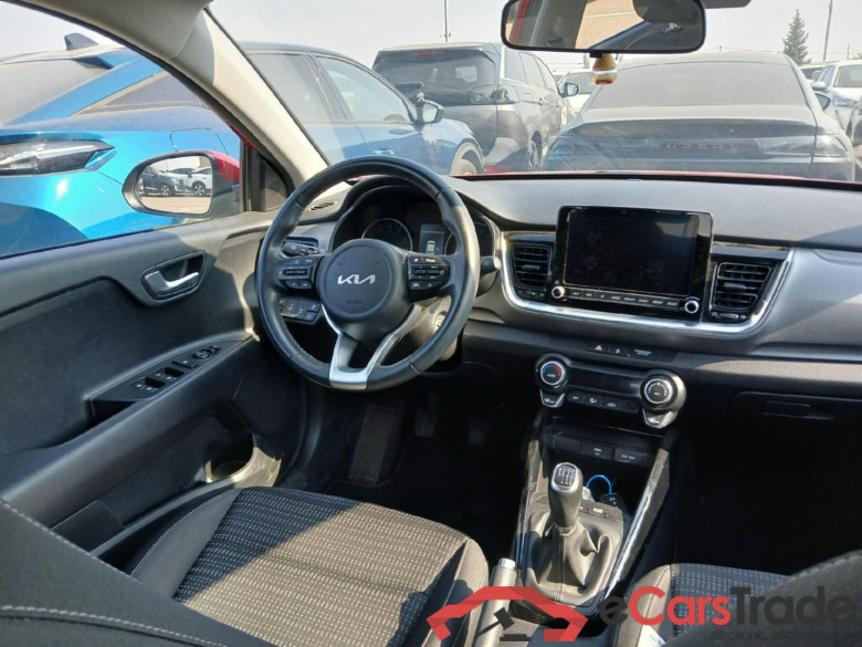 KIA Stonic / 2017 / 5P / todoterreno 1.0 T-GDi 74kW (100CV) MHEV iMT Drive #3