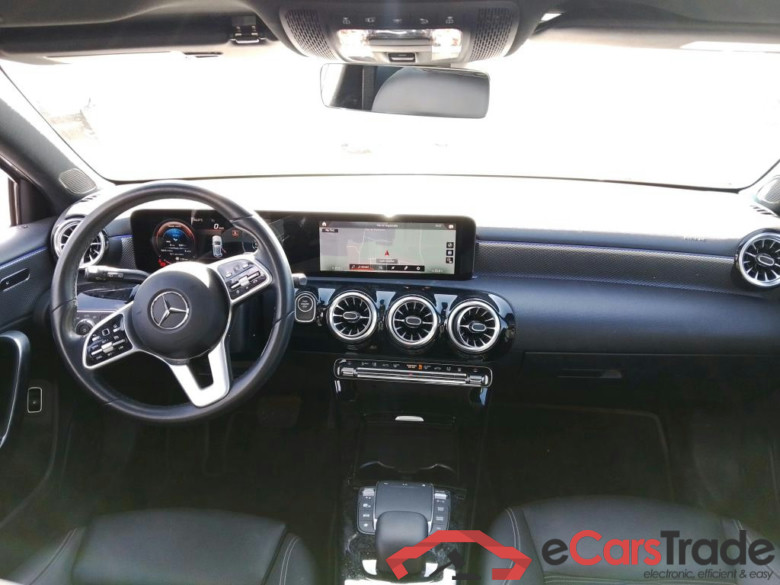 MERCEDES-BENZ Clase A / 2018 / 5P / berlina con portón A 250 e #3