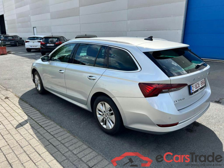 SKODA Octavia Combi Dsl Octavia SW 2.0 TDi SCR Clever DSG #4