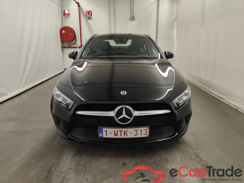 Mercedes-Benz A-Klasse Limousine A 180 d DCT Launch Edition 4d #5